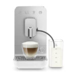 ⁦מכונת קפה אוטומטית עם מוט קיטור סמאג Smeg BCC13⁩ – תמונה ⁦5⁩